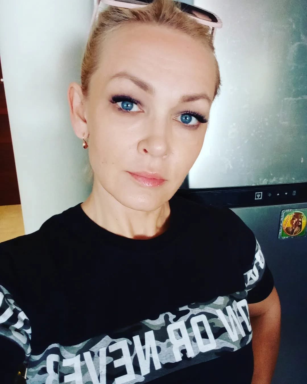 ロシアン・ミルフ・ビカ2・ストリッピング・ダウン・アンド・ベッギング・フォア・イット 38