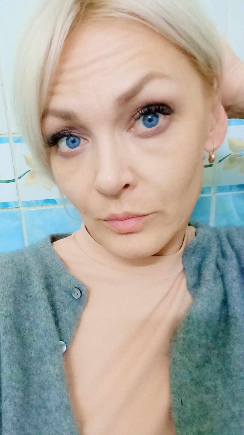 ロシアン・ミルフ・ビカ2・ストリッピング・ダウン・アンド・ベッギング・フォア・イット 40