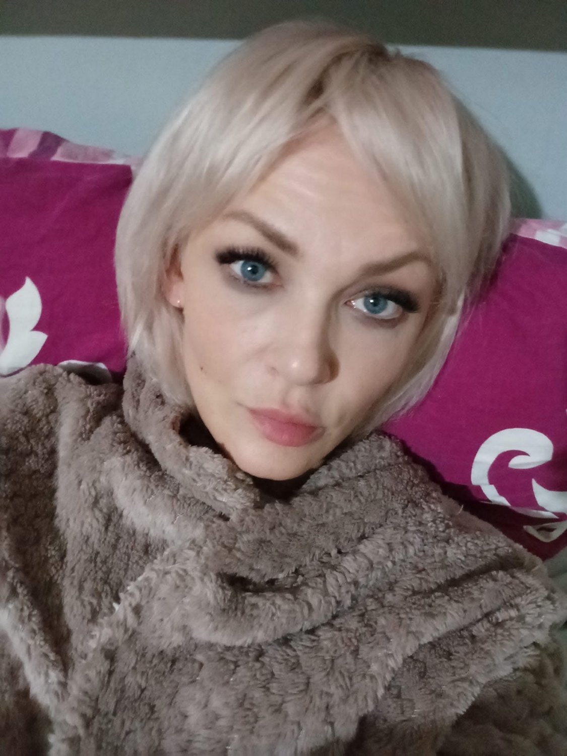 ロシアン・ミルフ・ビカ2・ストリッピング・ダウン・アンド・ベッギング・フォア・イット 78