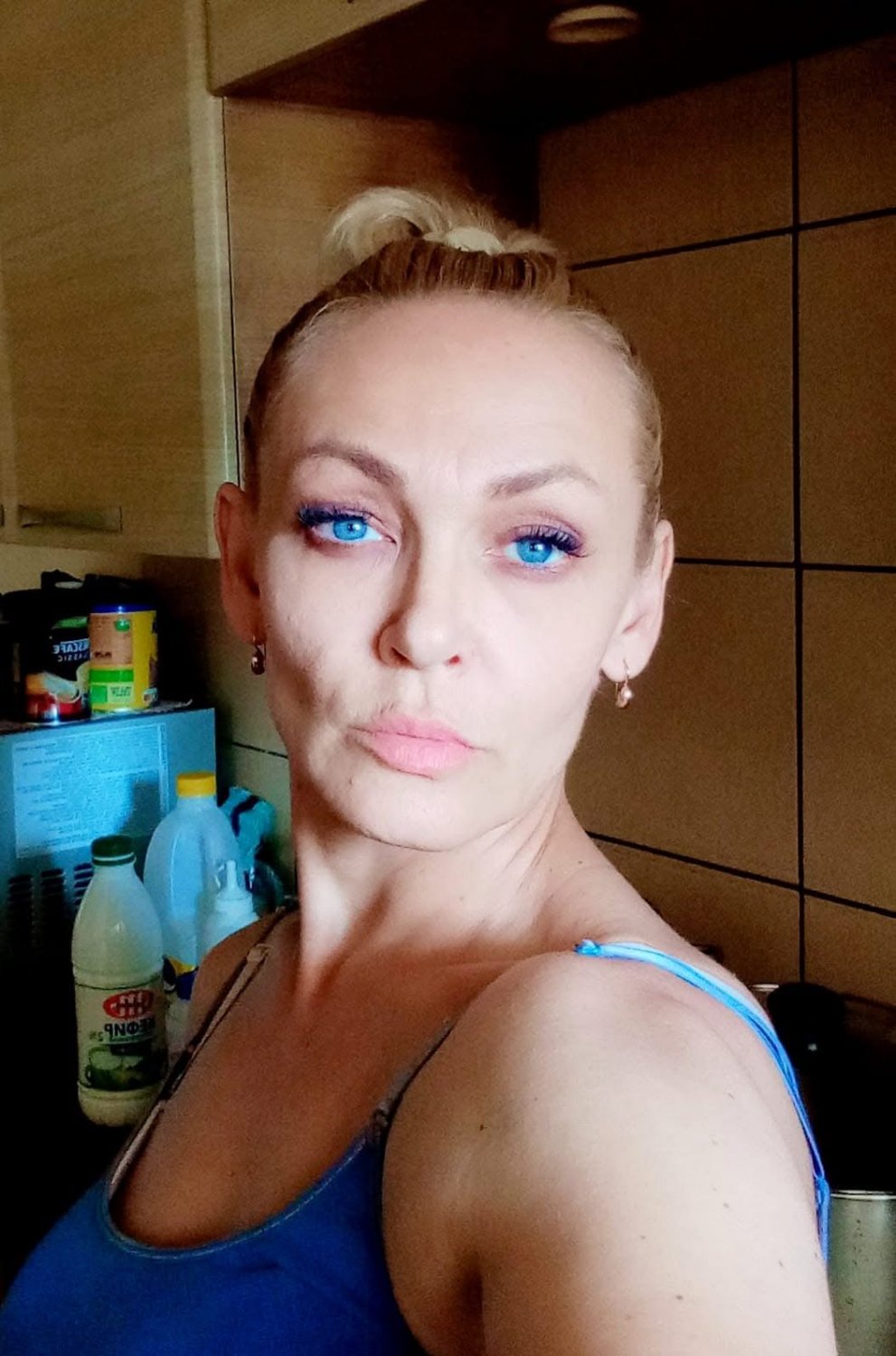 ロシアン・ミルフ・ビカ2・ストリッピング・ダウン・アンド・ベッギング・フォア・イット 85