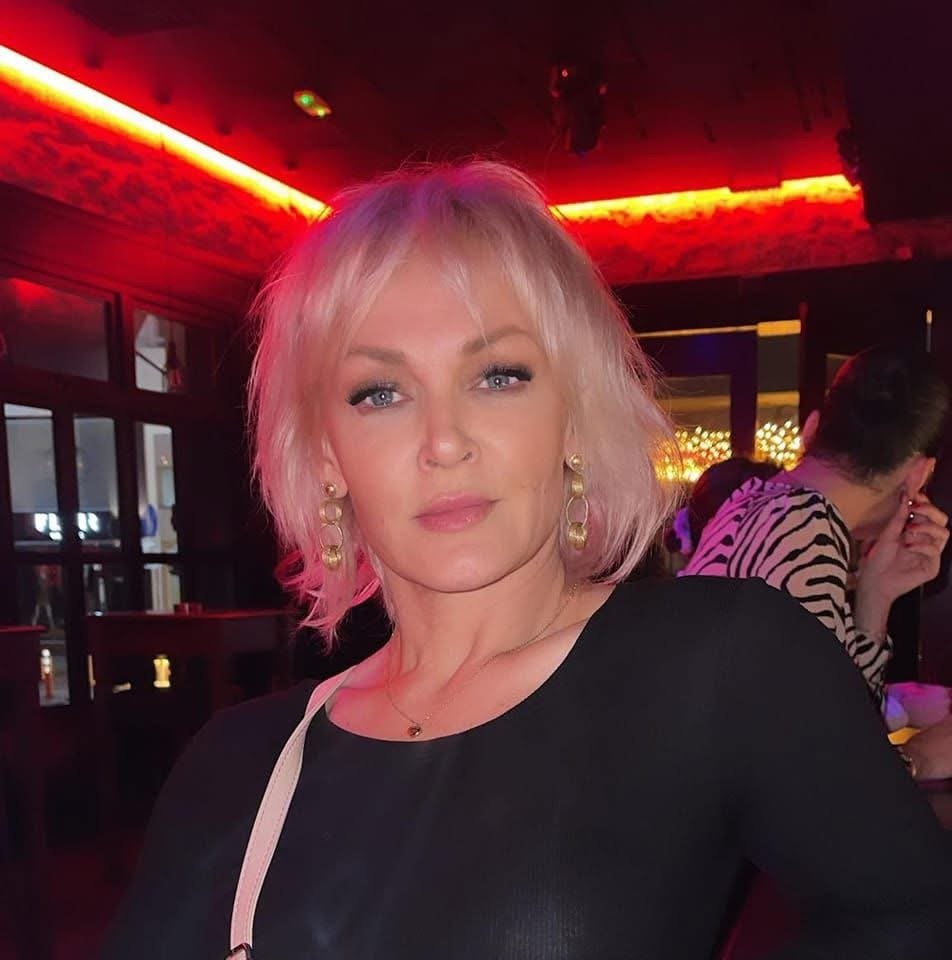 ロシアン・ミルフ・ビカ2・ストリッピング・ダウン・アンド・ベッギング・フォア・イット 88