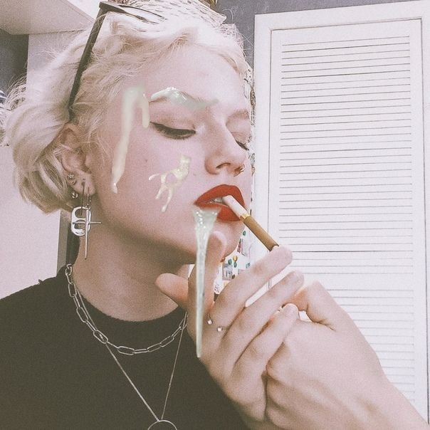 Les demoiselles fumeuses 2