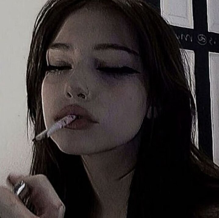 Les demoiselles fumeuses 5