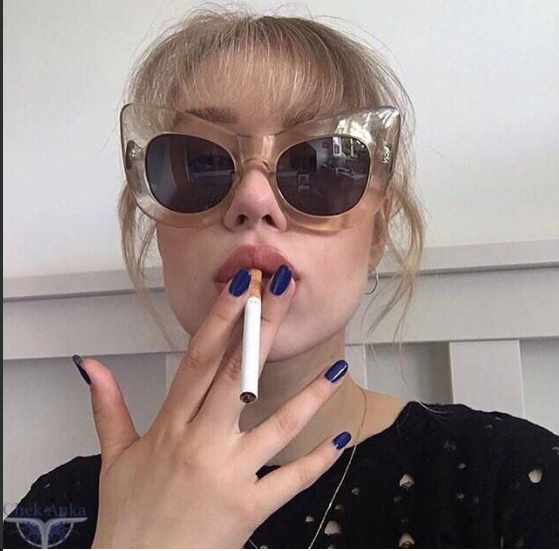 Les demoiselles fumeuses 12