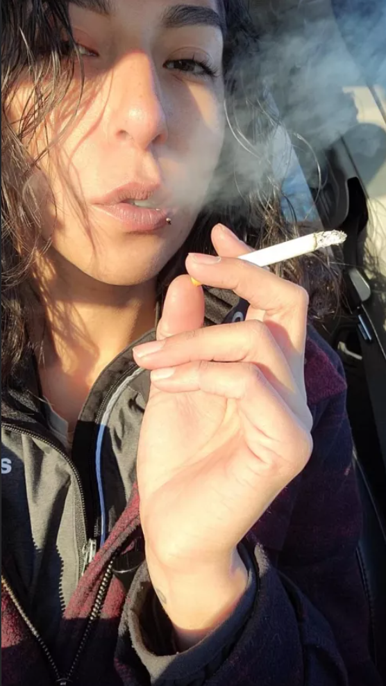 Les demoiselles fumeuses 22