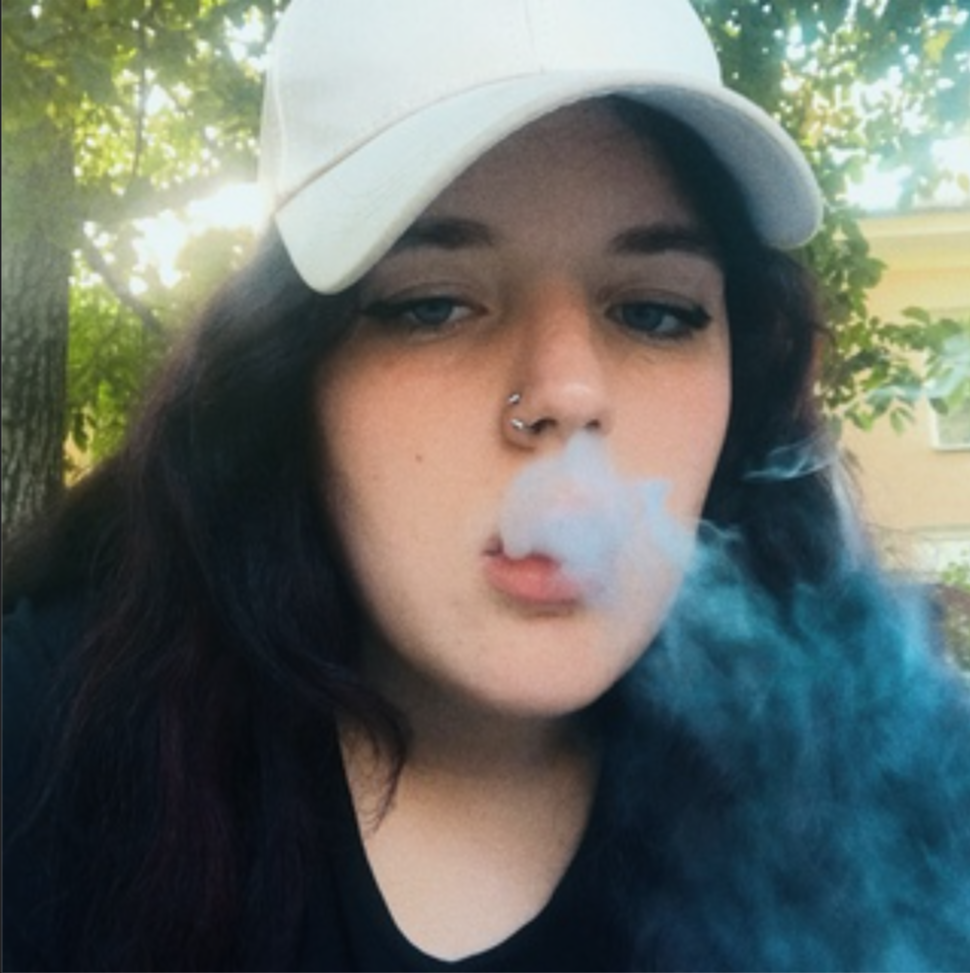 Les demoiselles fumeuses 24