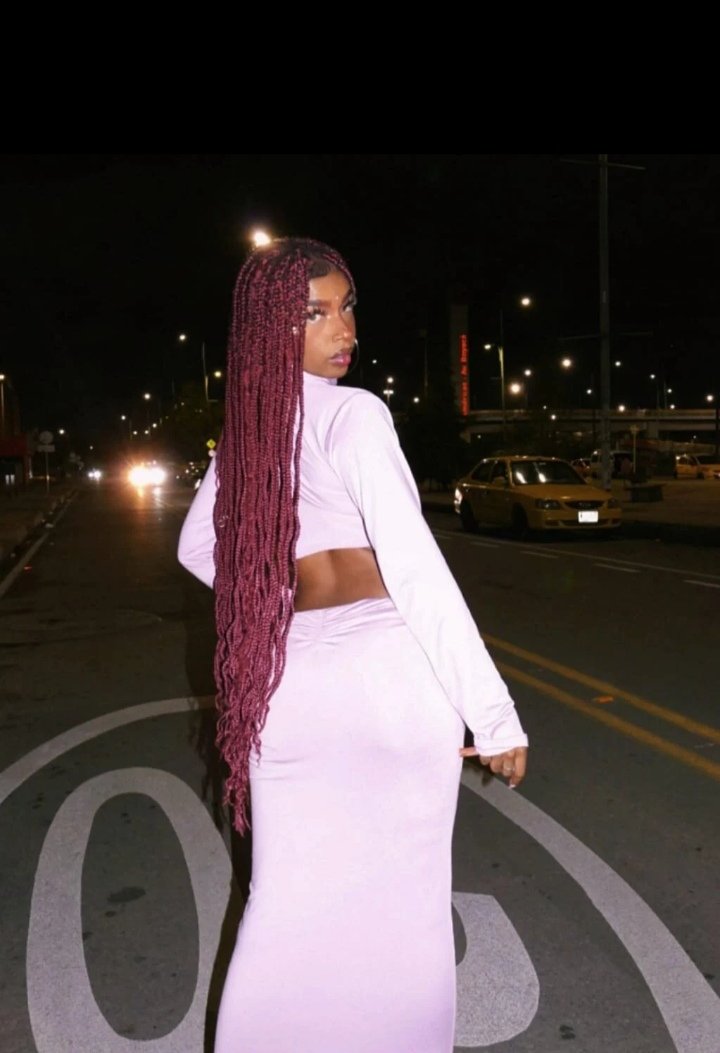 ロング・ヘアード・エボニー・クイーン・タイラ・焦らすイング・ウィズ・ドレッドズ 6