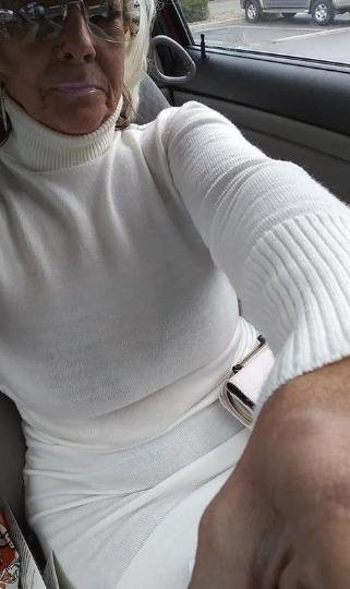 Big Ass Mature GILF Ready To Play 2