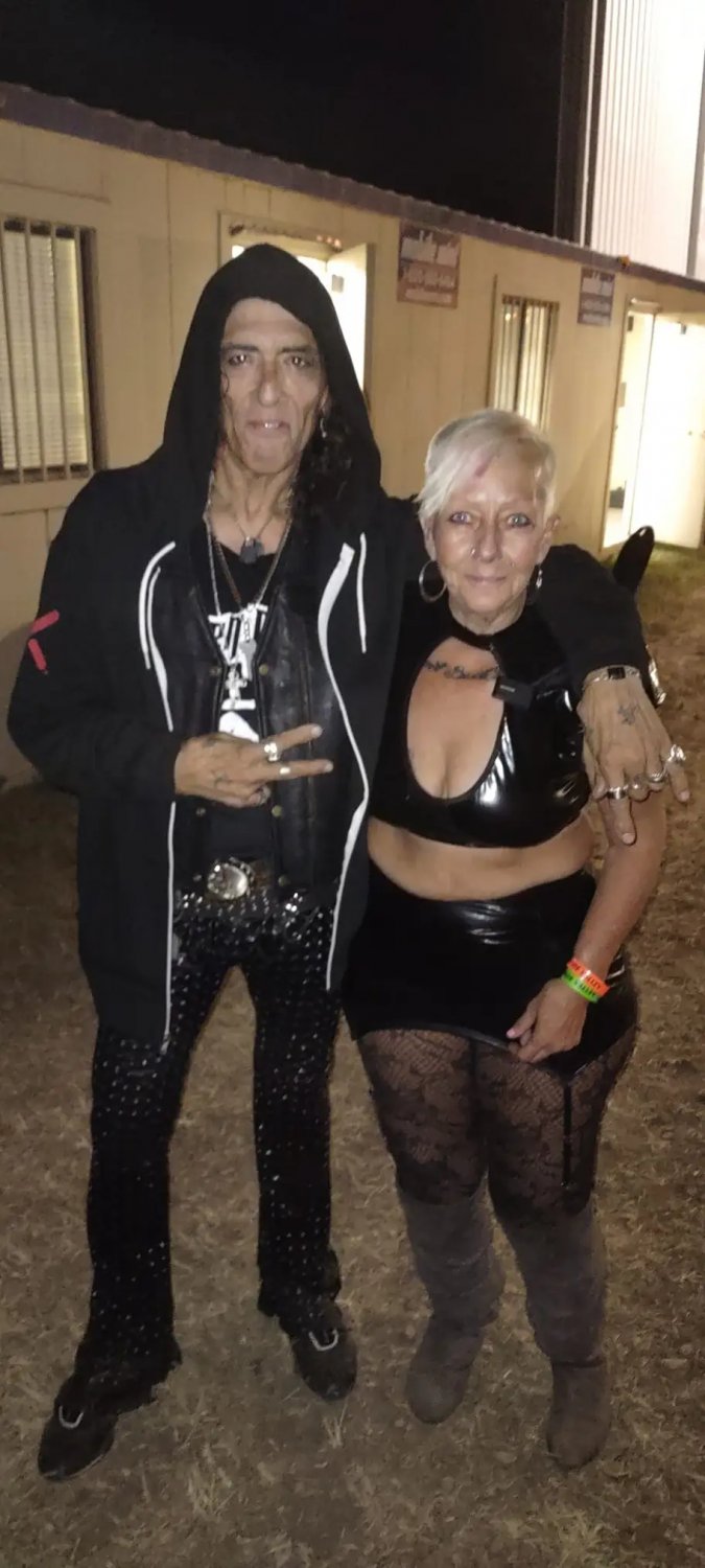 Big Ass Mature GILF Ready To Play 17