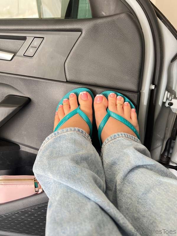 スウィーティーズ・セクシー・トーズ・レディー・トゥ・ビー・リックド 10