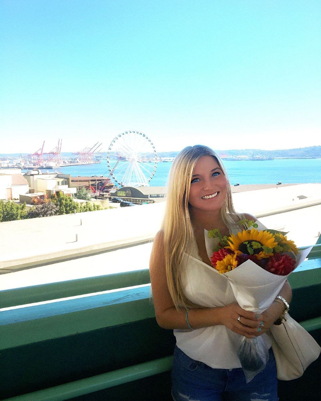 HONEY 18yo Blondes Playgirl LIEBT es, Fremde in der Stadt zu blinken 5