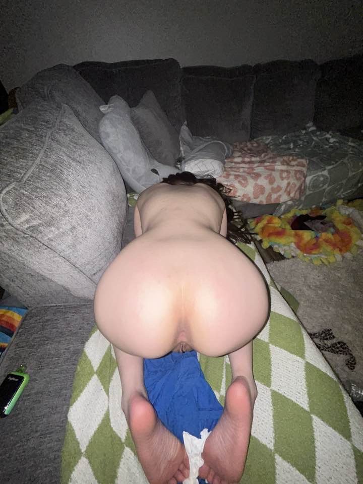 Prostitué(e) posté(e) pour plus de dm sur kik orangetail88654 43