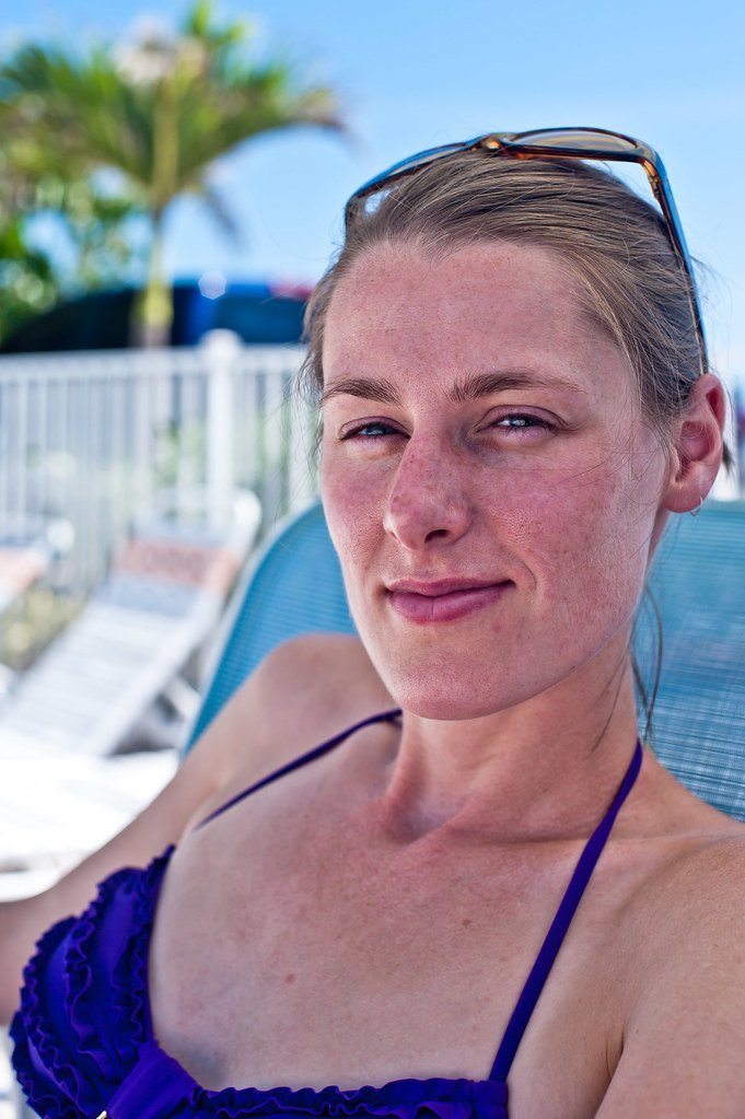 Tall Cheating Wife Spreading Wide For Huge BBC 4