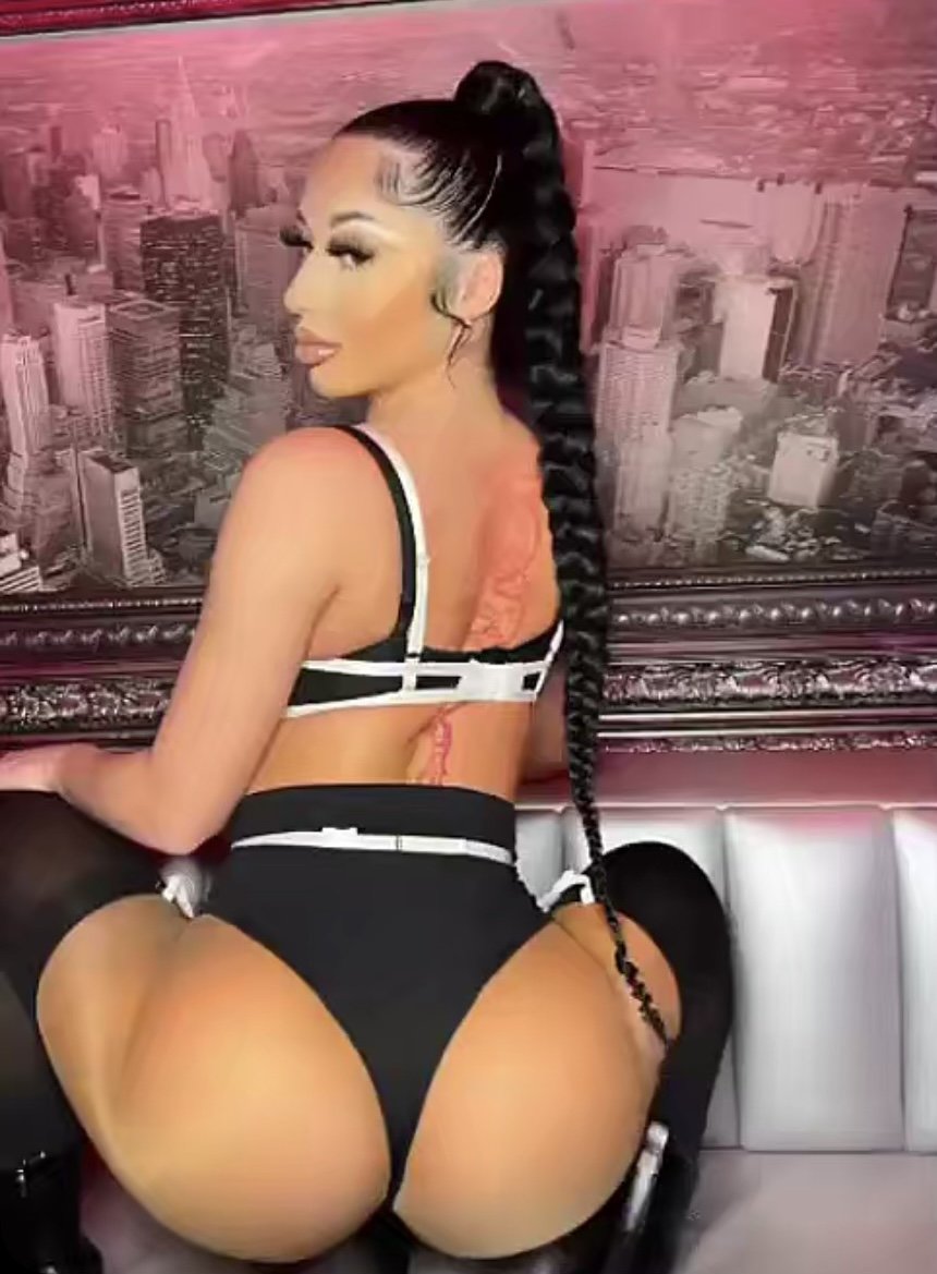 Dallas Brunette Dreanna Showing Off Her Lingerie And Pussy 34