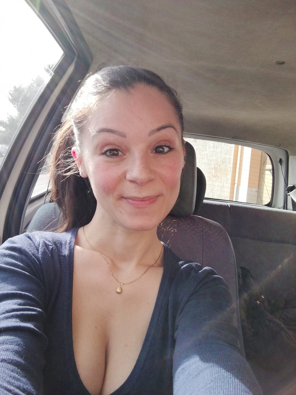 サルトリー・セルフィーズ・フロム・ホット・バレンティーナ 16