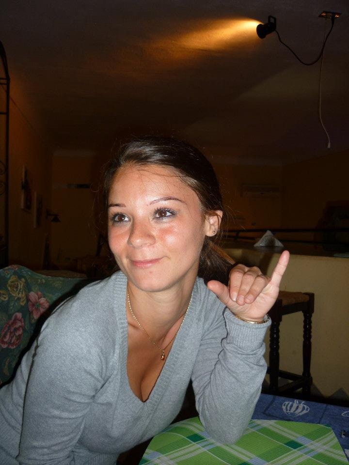 サルトリー・セルフィーズ・フロム・ホット・バレンティーナ 20