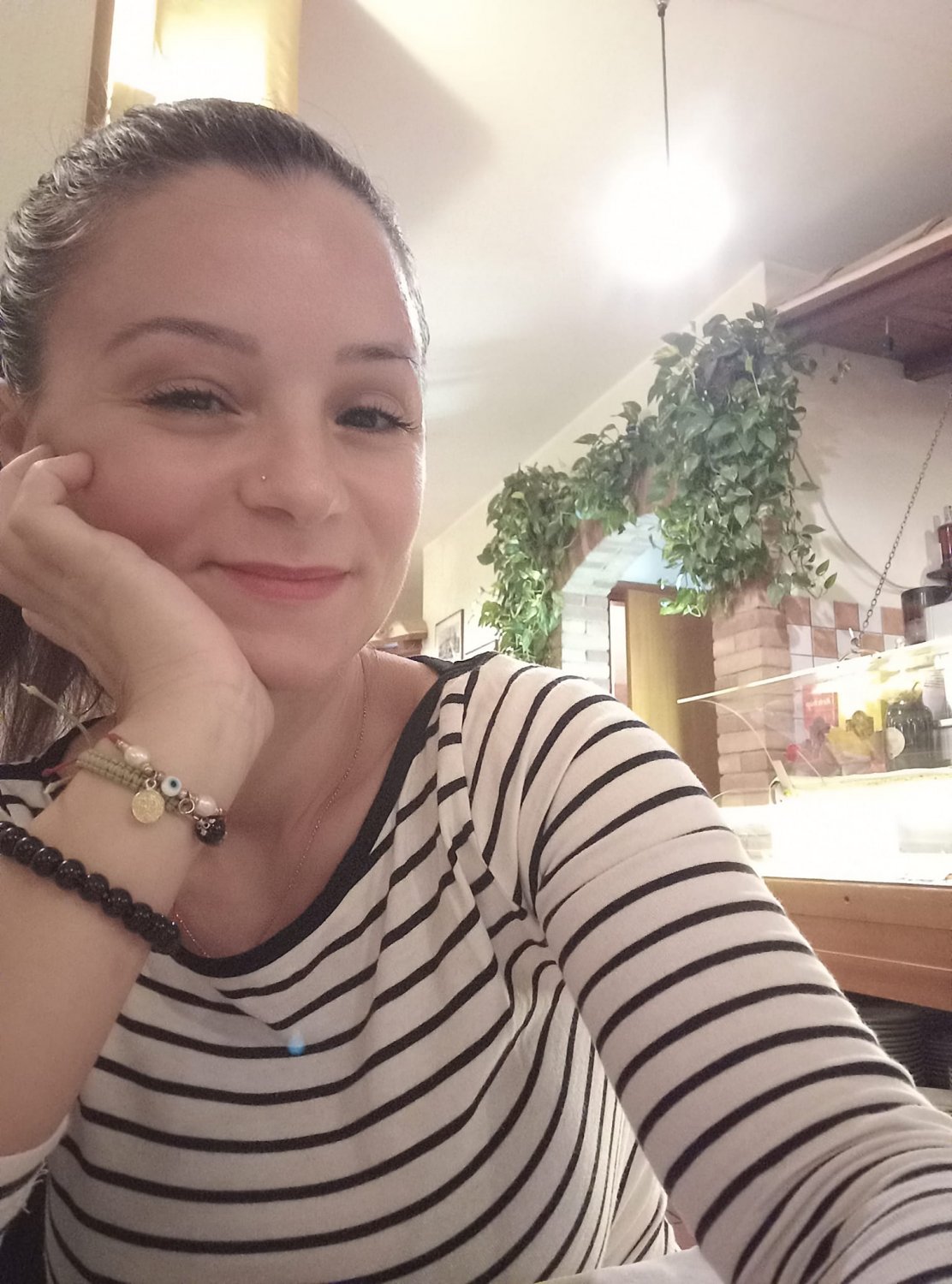 サルトリー・セルフィーズ・フロム・ホット・バレンティーナ 30