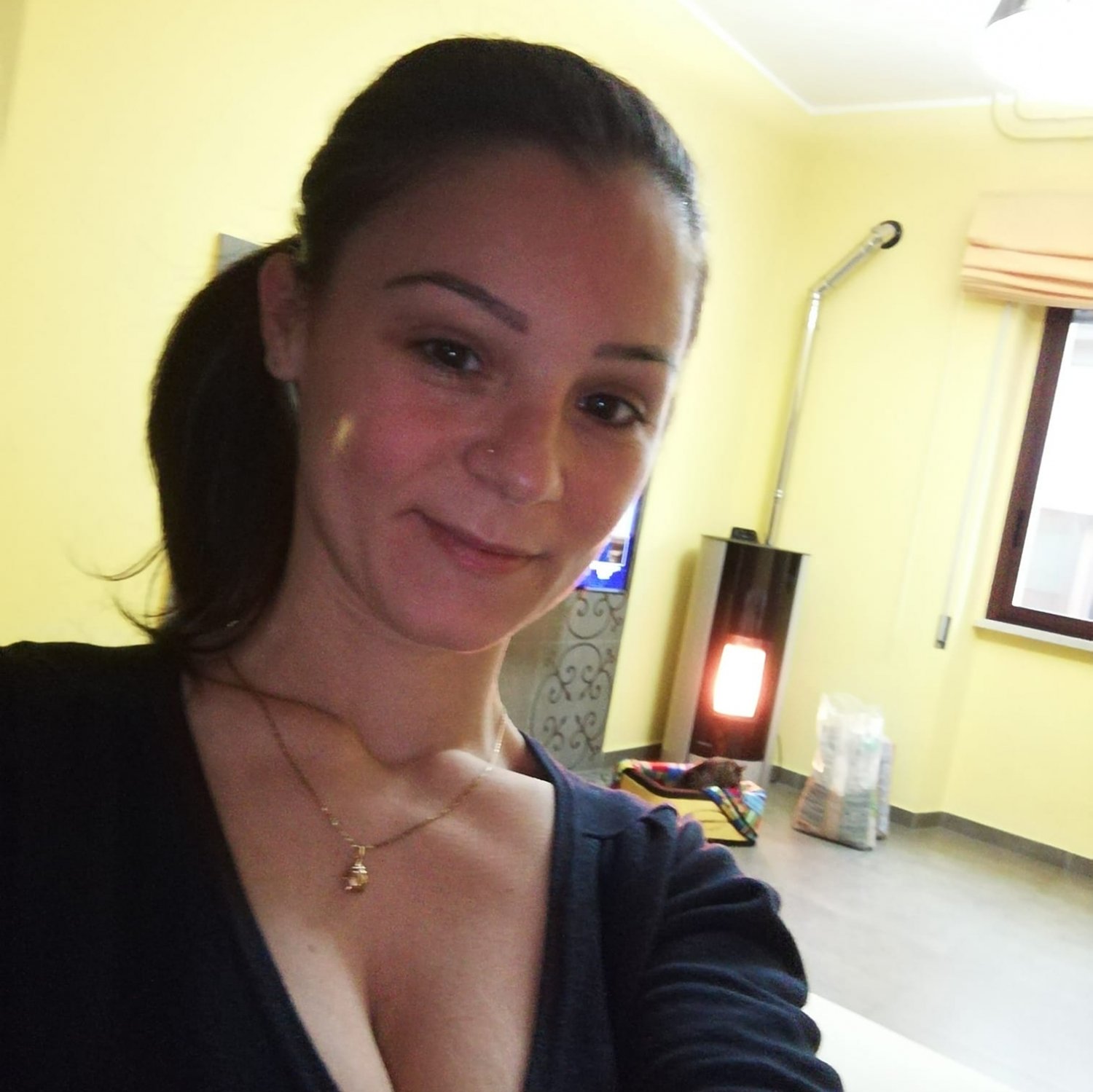 サルトリー・セルフィーズ・フロム・ホット・バレンティーナ 33