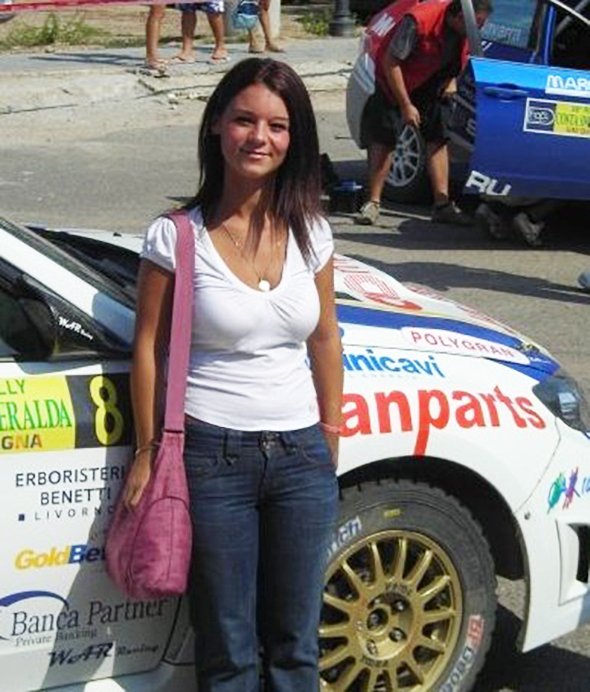 サルトリー・セルフィーズ・フロム・ホット・バレンティーナ 48