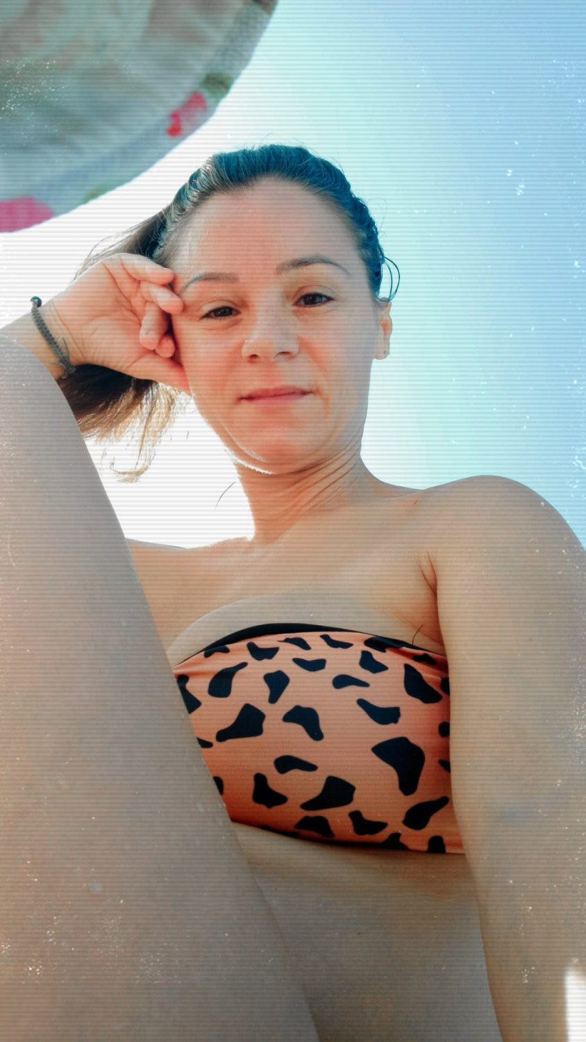 サルトリー・セルフィーズ・フロム・ホット・バレンティーナ 55