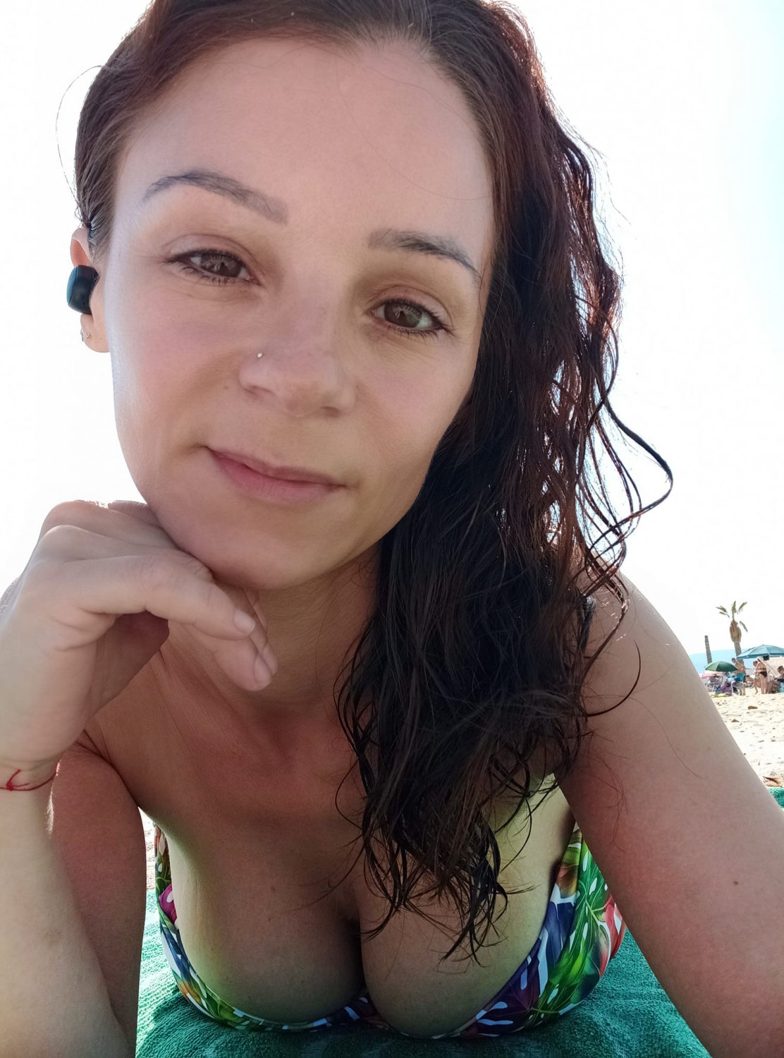 サルトリー・セルフィーズ・フロム・ホット・バレンティーナ 57