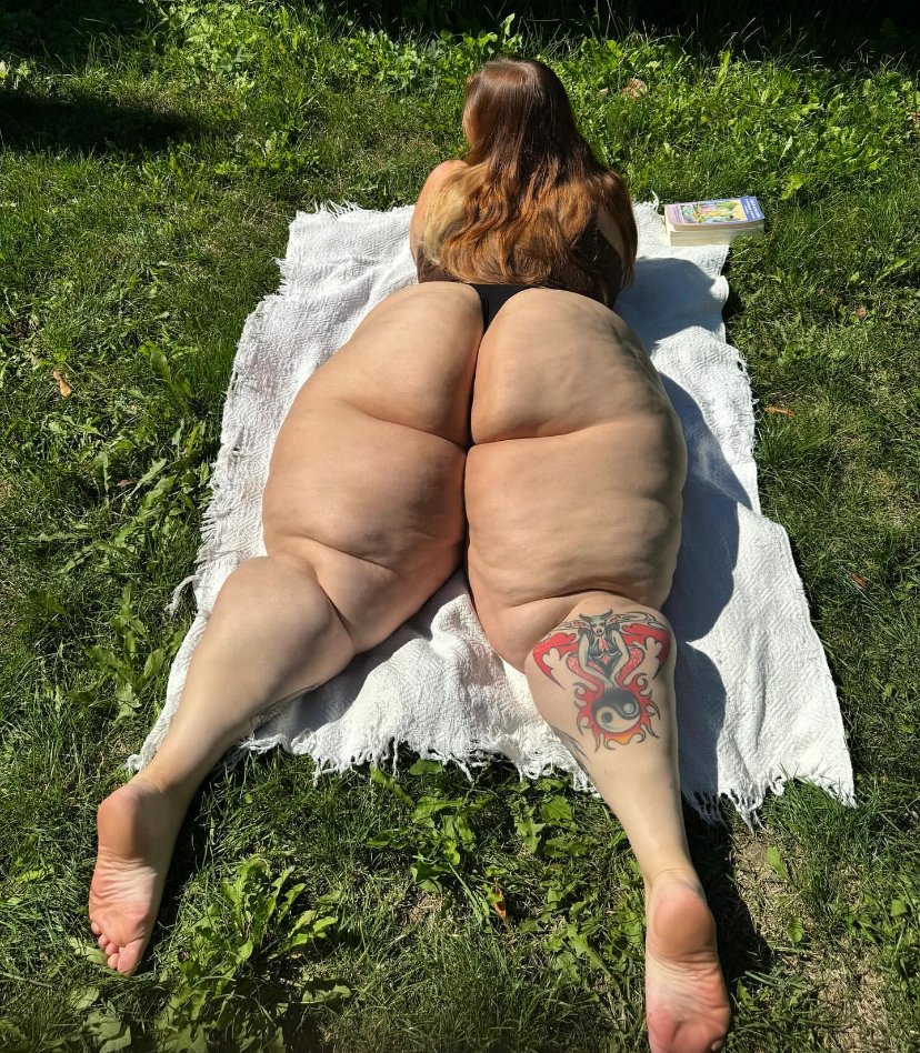 Balena bianca dal buco grande Bbw 26