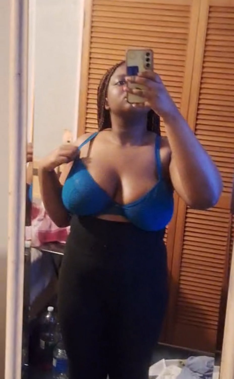 Ebony Girl’s Wet Pussy Dripping With Cum 8