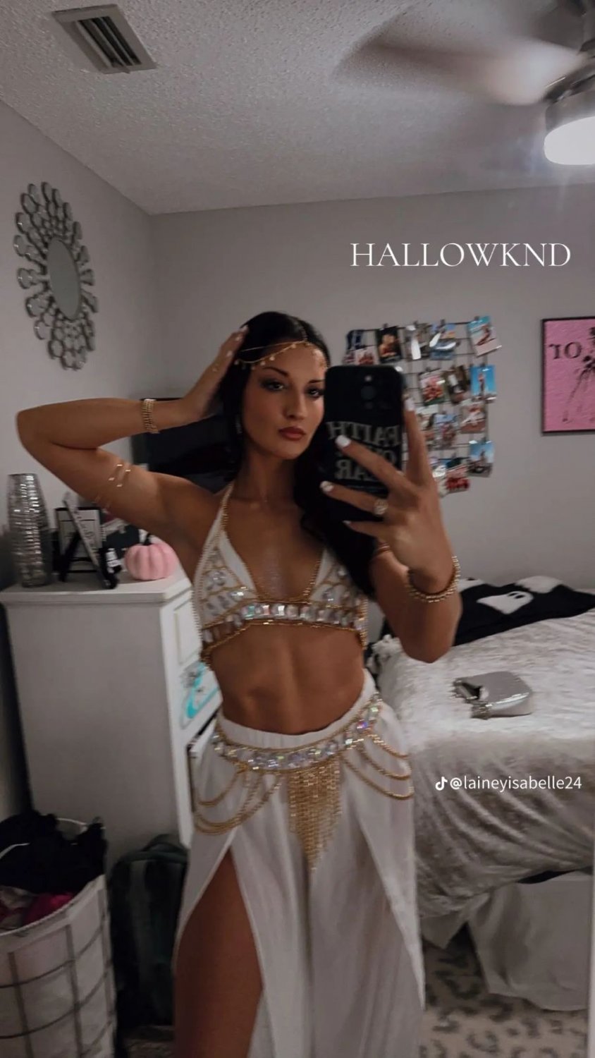 Honey 21yo College Girl Morgan Shows Off In Bikini 6