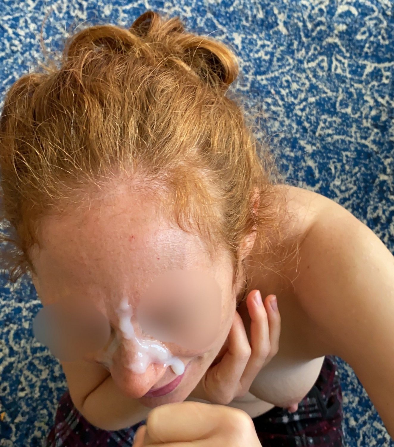 Ingwer Milf liebt Sperma 13