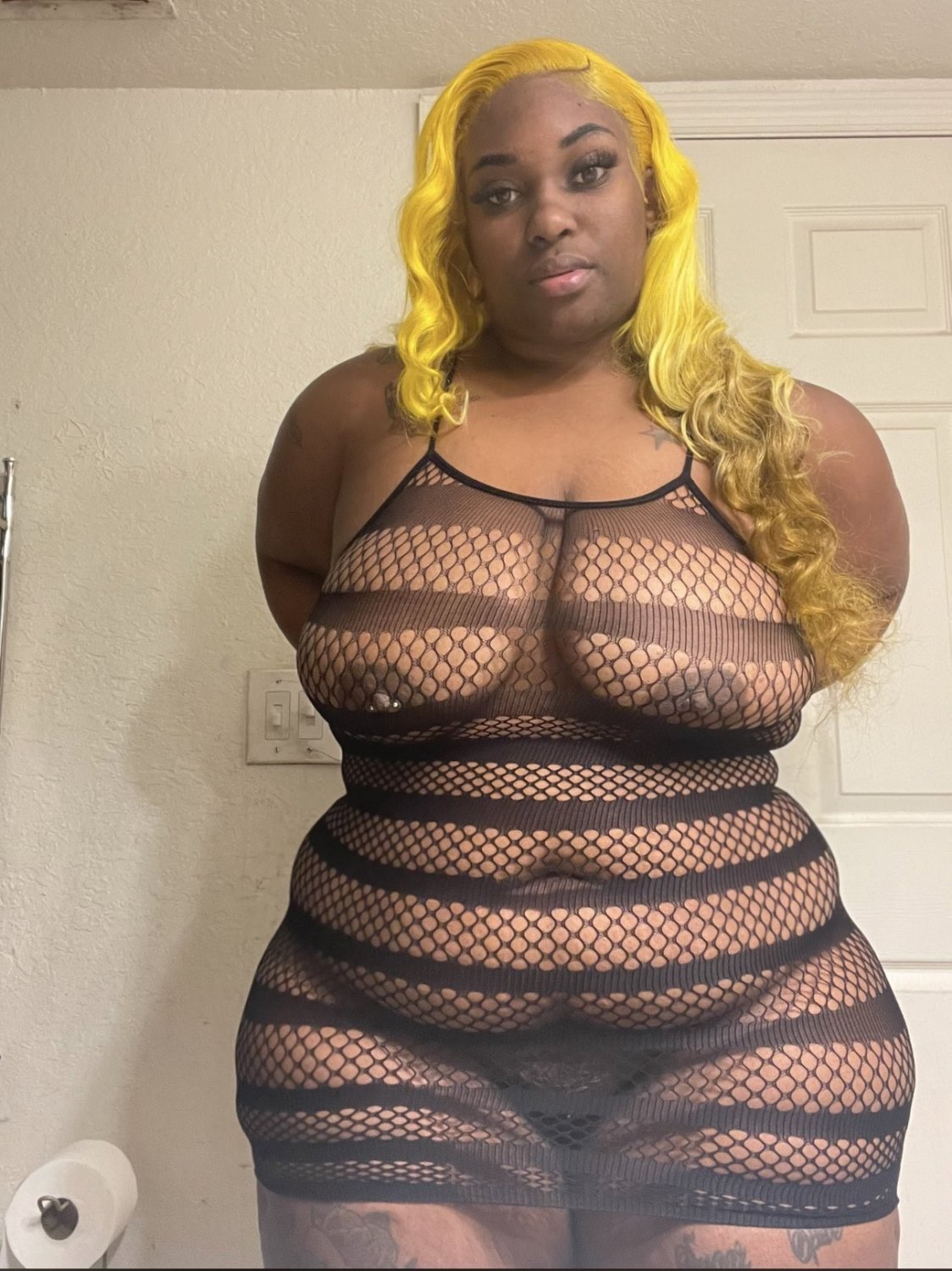 Rapariga negra gorda e grossa 10