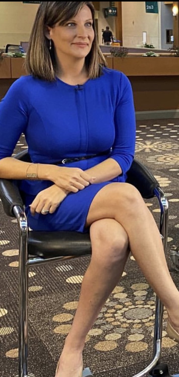 マチュア・ワイフ・エクスポージング・ハーセルフ・オン・カメラ・シークレット・モーメンツ 16