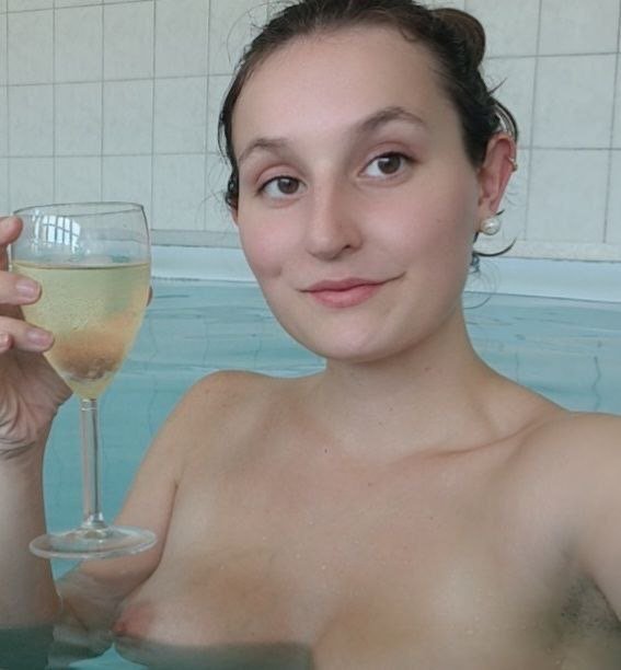 Sophie selfies 5