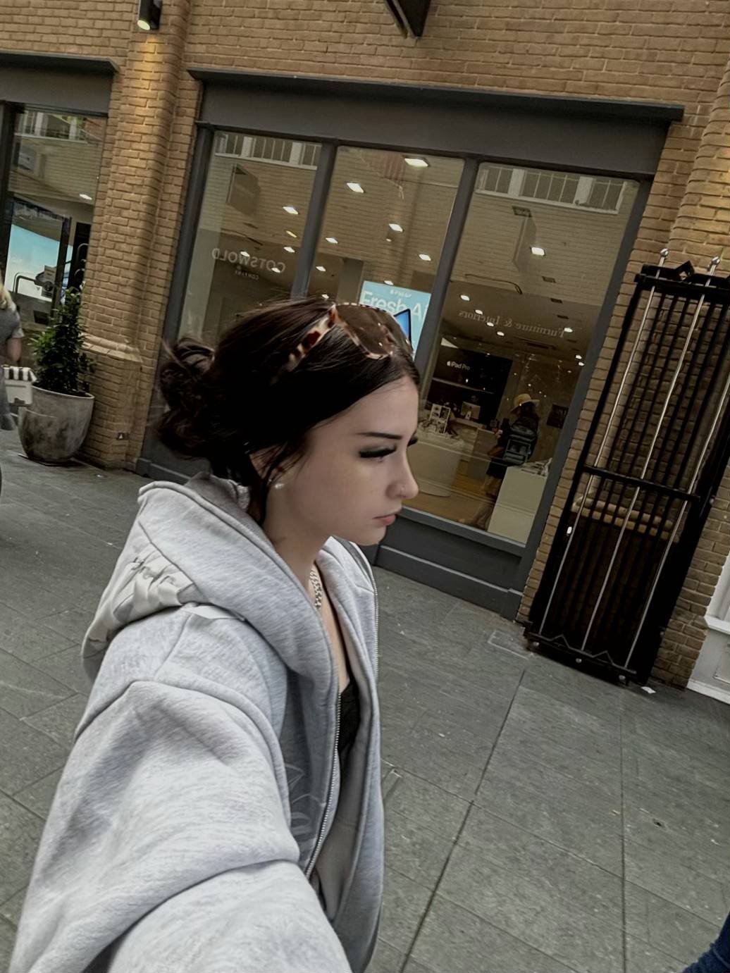 Co byś zrobił, gdybyś zobaczył mnie twerkującego na zewnątrz? 1