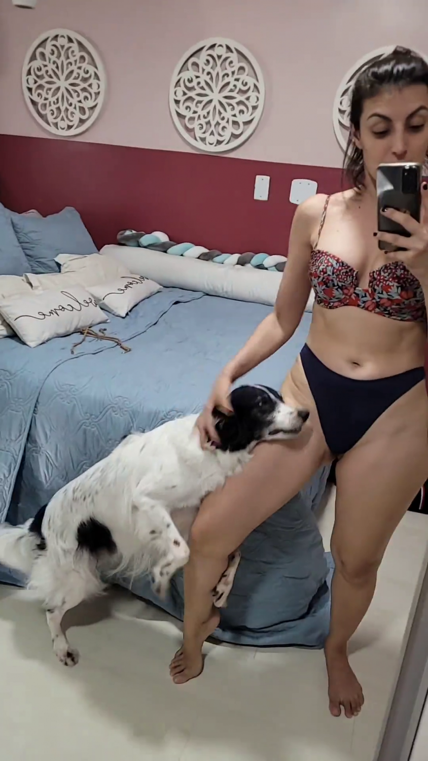 アライン・マラファイア・ショーイング・オフ・ハー・デリシャス・カーブス・パート・トゥー 18