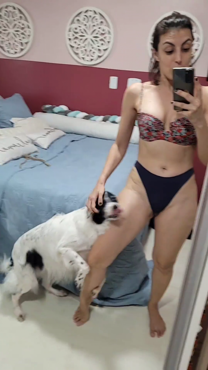 アライン・マラファイア・ショーイング・オフ・ハー・デリシャス・カーブス・パート・トゥー 25