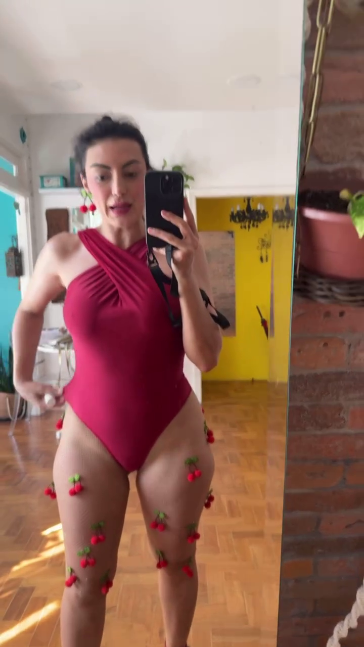 Aline Malafaia Flaunting Her Hot Body in a Spicy Tease 26