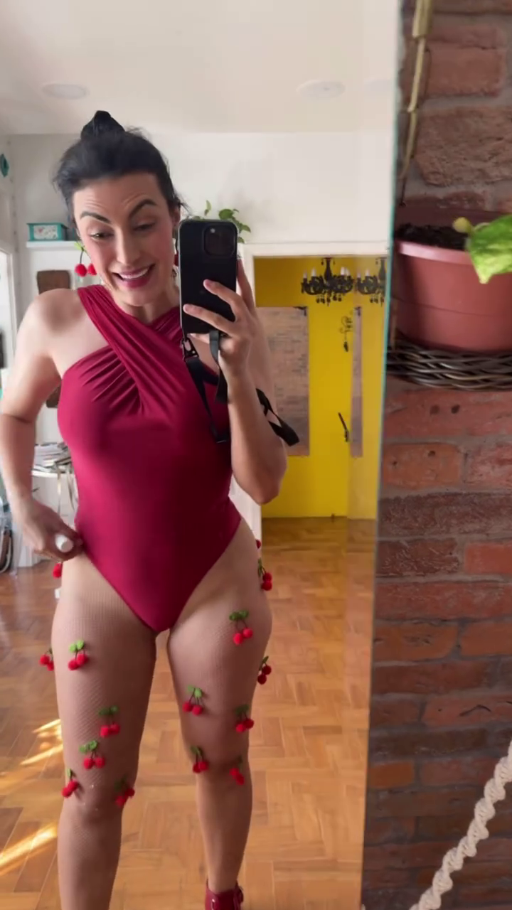 Aline Malafaia Flaunting Her Hot Body in a Spicy Tease 40