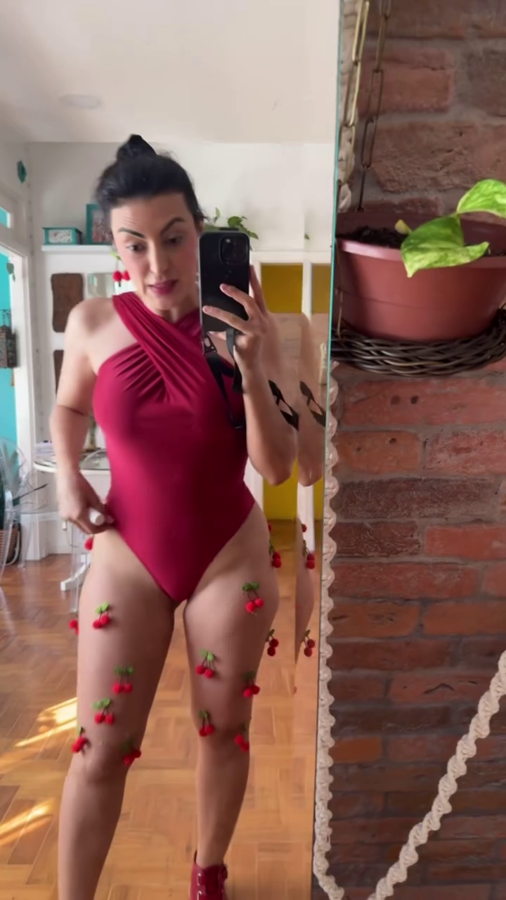 Aline Malafaia Flaunting Her Hot Body in a Spicy Tease 42