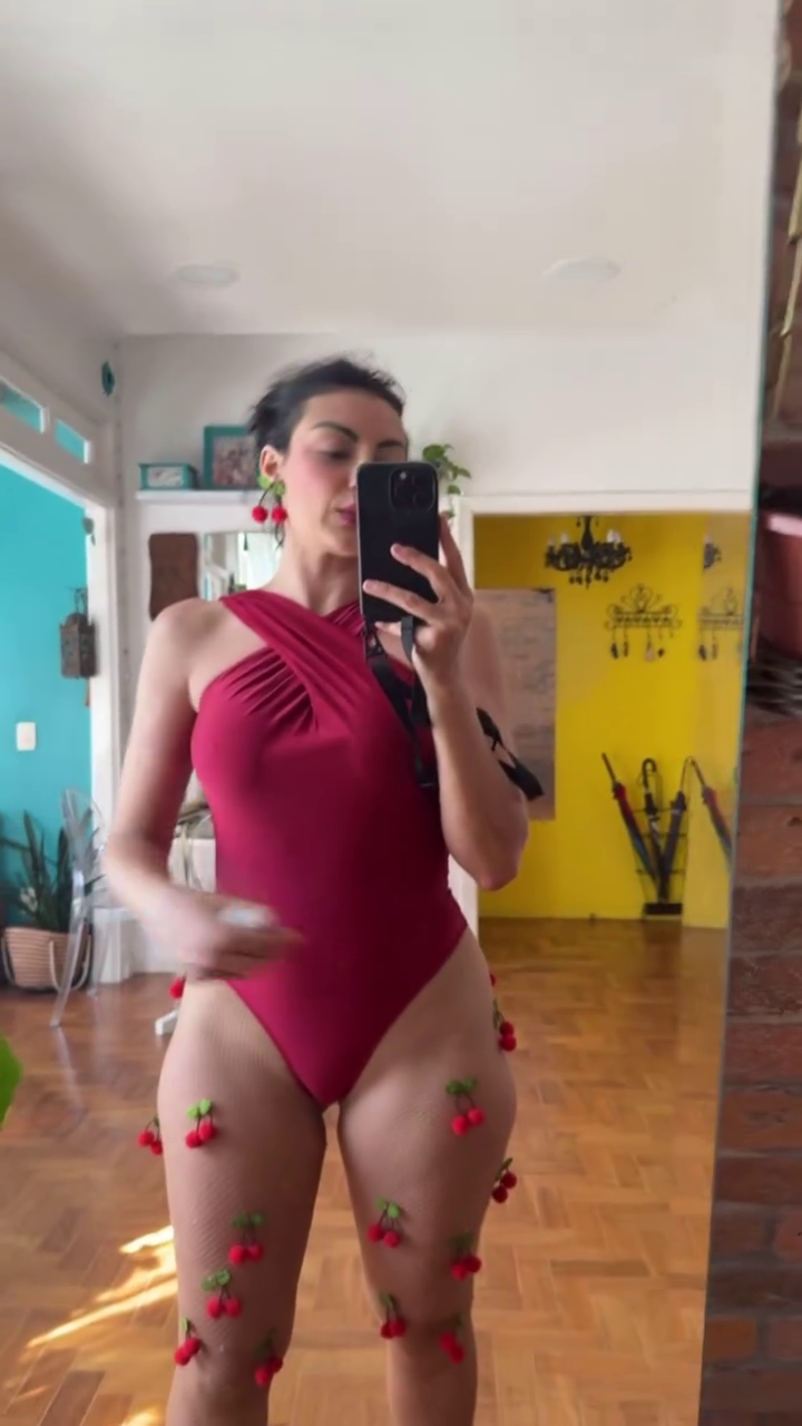 Aline Malafaia Flaunting Her Hot Body in a Spicy Tease 45