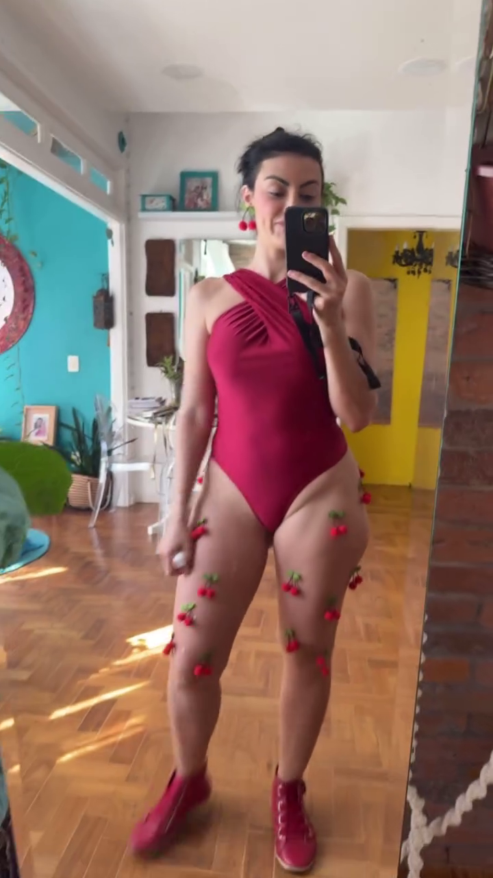 Aline Malafaia Flaunting Her Hot Body in a Spicy Tease 55