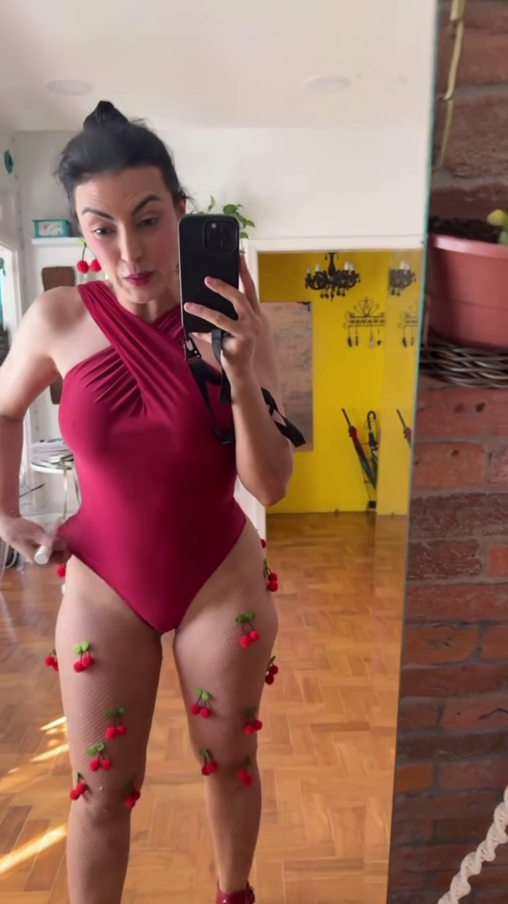 Aline Malafaia Flaunting Her Hot Body in a Spicy Tease 60