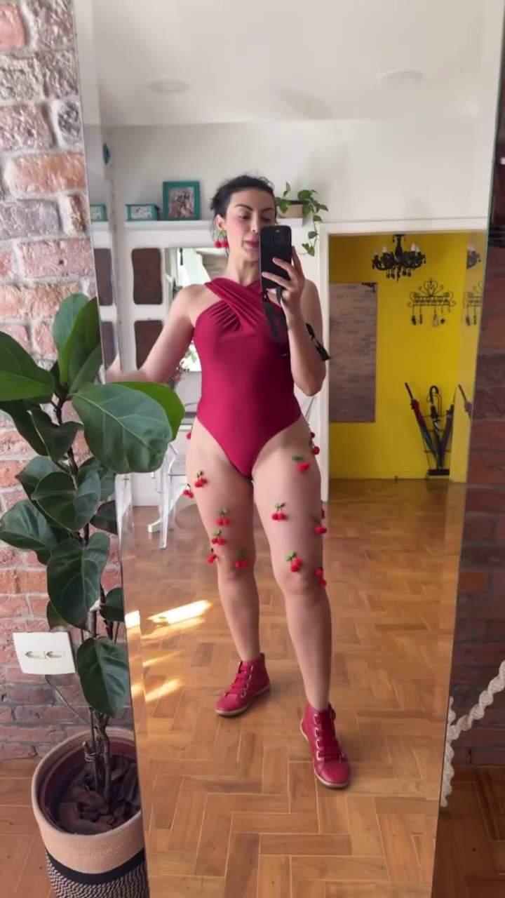 Aline Malafaia Flaunting Her Hot Body in a Spicy Tease 64