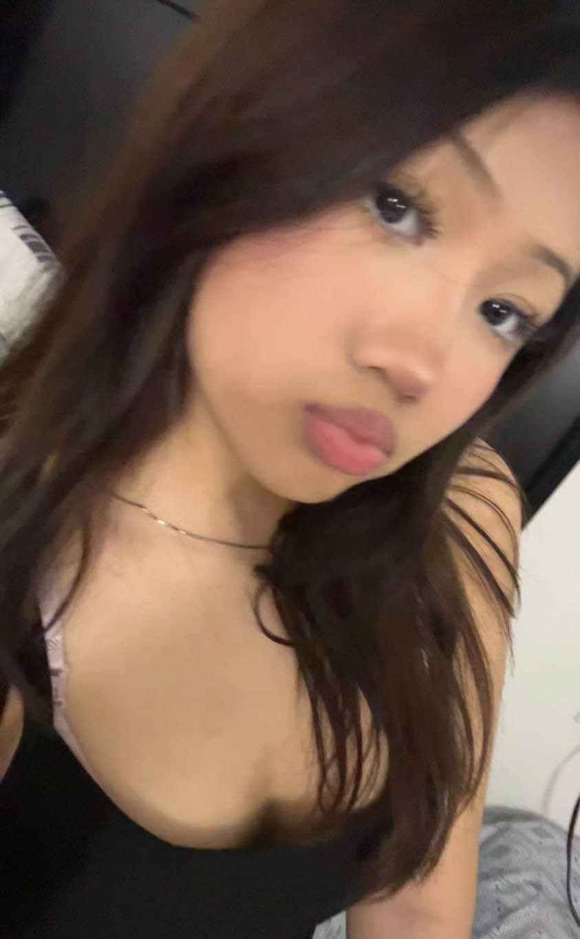 ホー・ウィズ・ビッグ・ブレスト・レディー・トゥ・プレイ 1