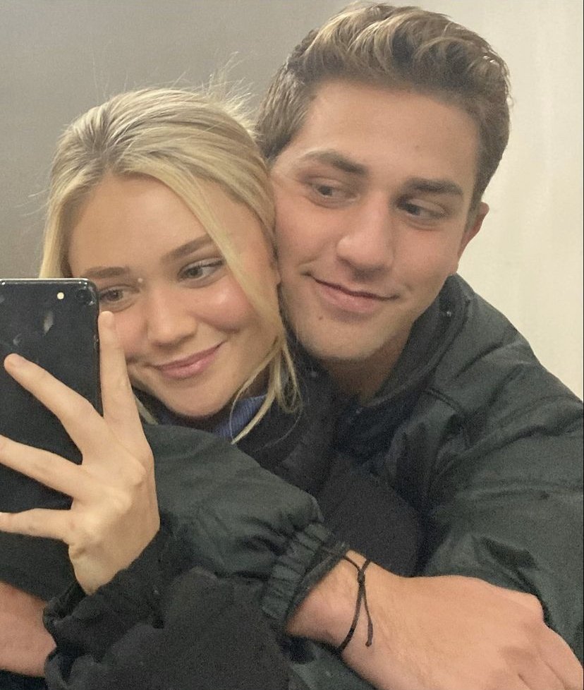 リークド・ヌード・カップル・ショーイング・ゼア・パッション 1