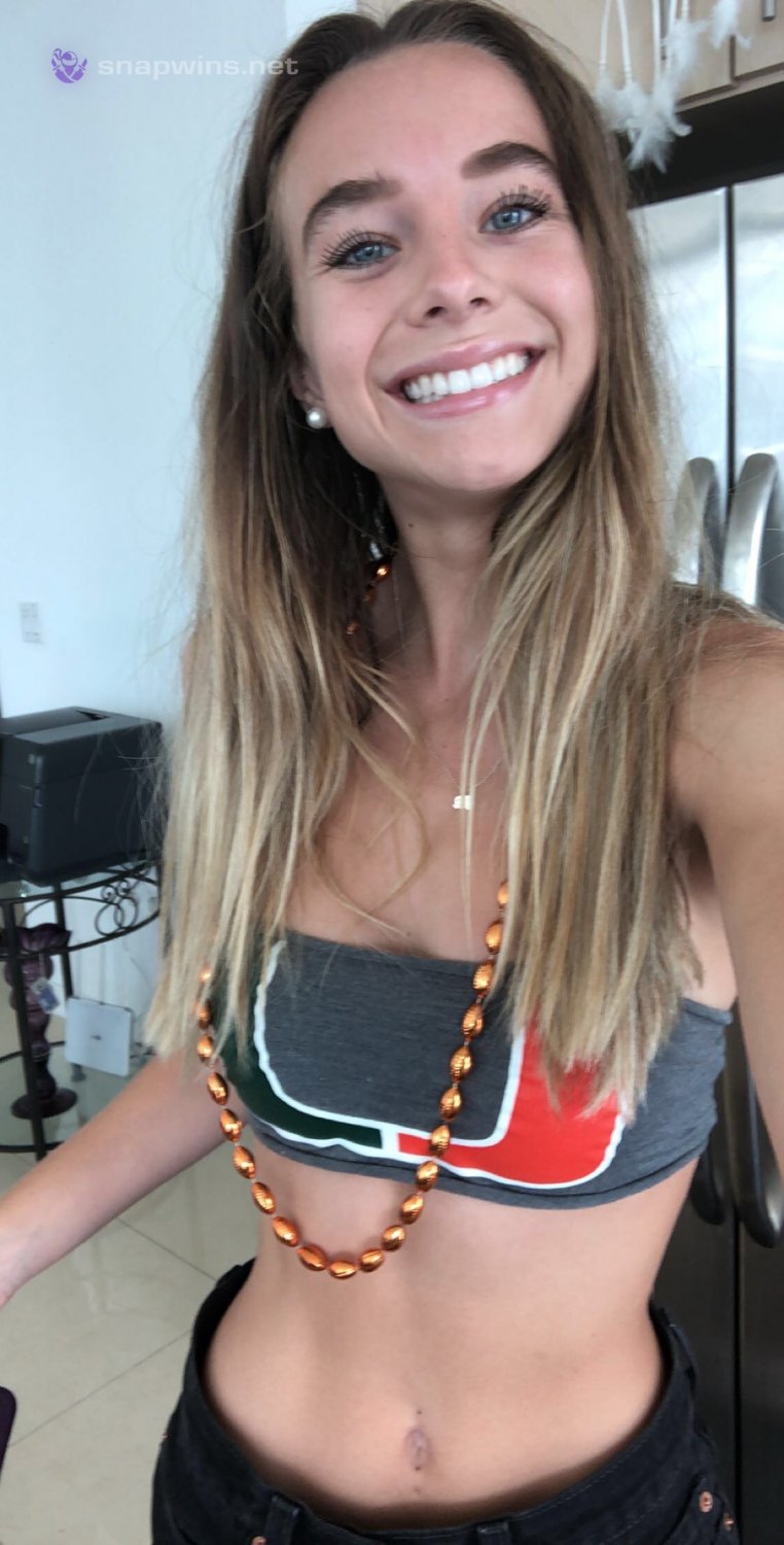 Premium Amigo de la universidad Snapchat desnudos filtrados una vez más.. 3