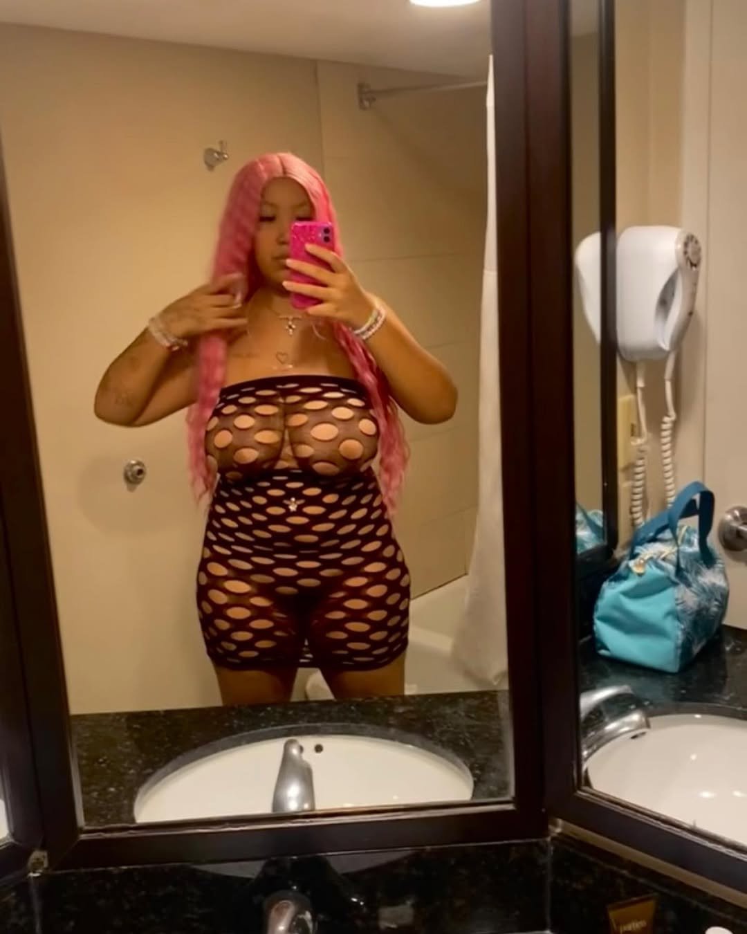 Thots de cheveux roses 2