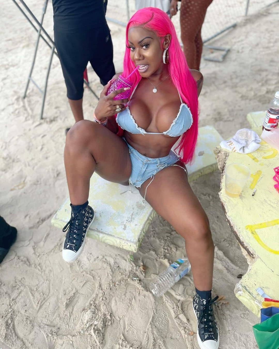 Thots de cheveux roses 3