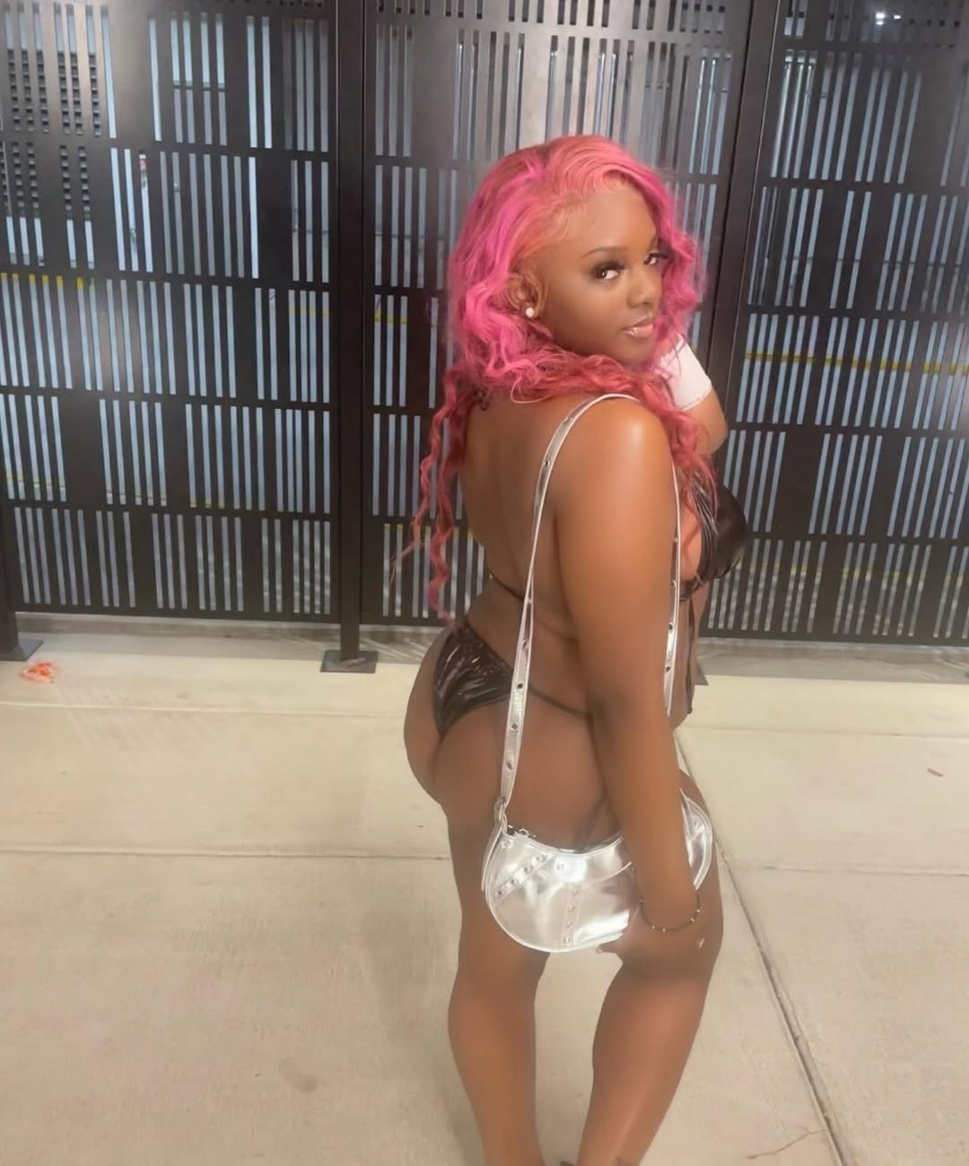 Thots de cheveux roses 12