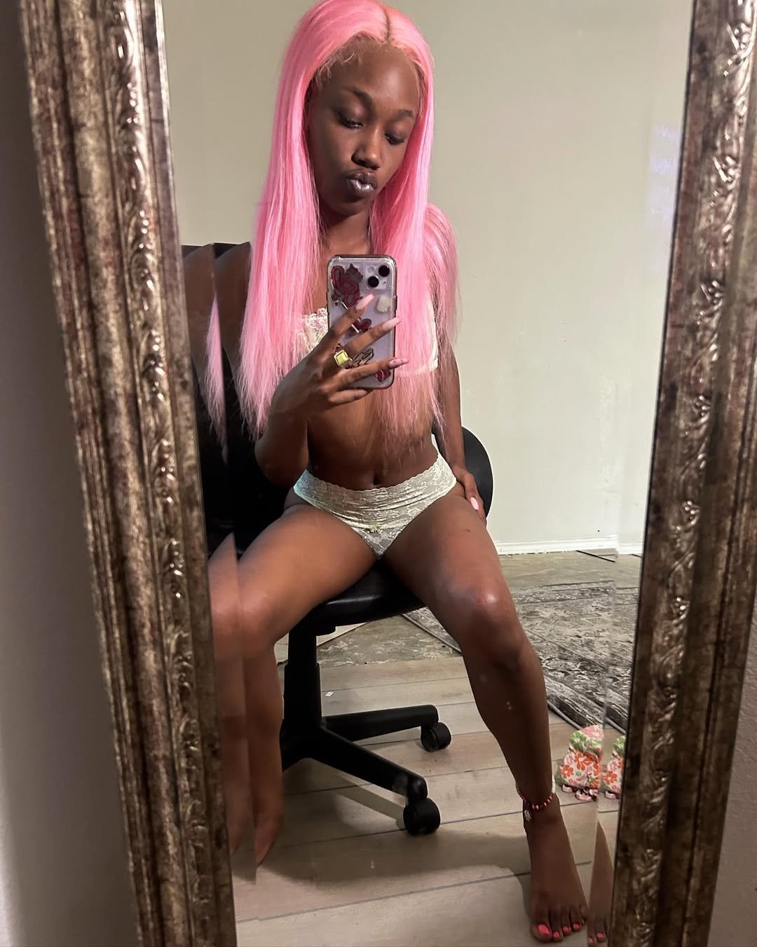 Thots de cheveux roses 34
