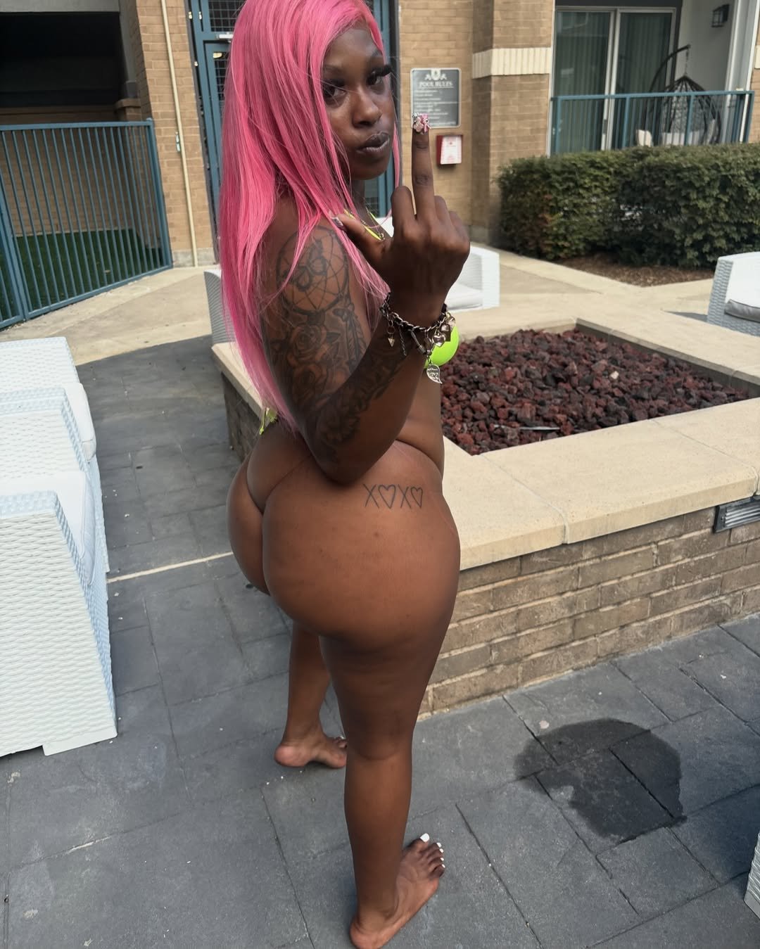 Thots de cheveux roses 43